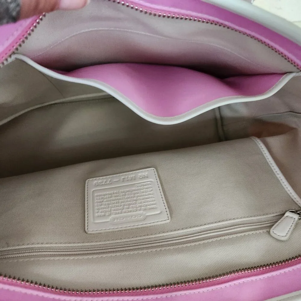 Vintage Coach Hampton Pink & White Leather Shoulder Bag Tote Purse